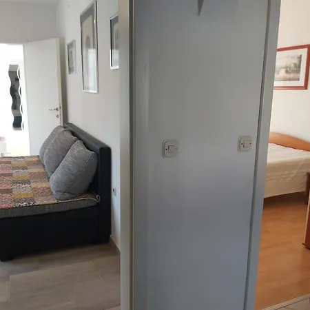 Lara Apartment