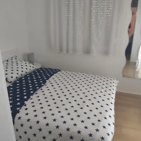 Lara דירה מדולין