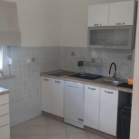 Lara Apartment *