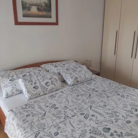 Lara Appartement *